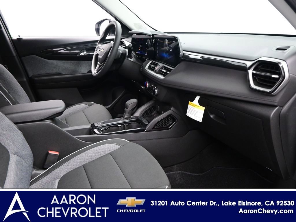 New 2026 Chevrolet TrailBlazer LS w/ LPO, Blackout Package AWD/4WD image 9