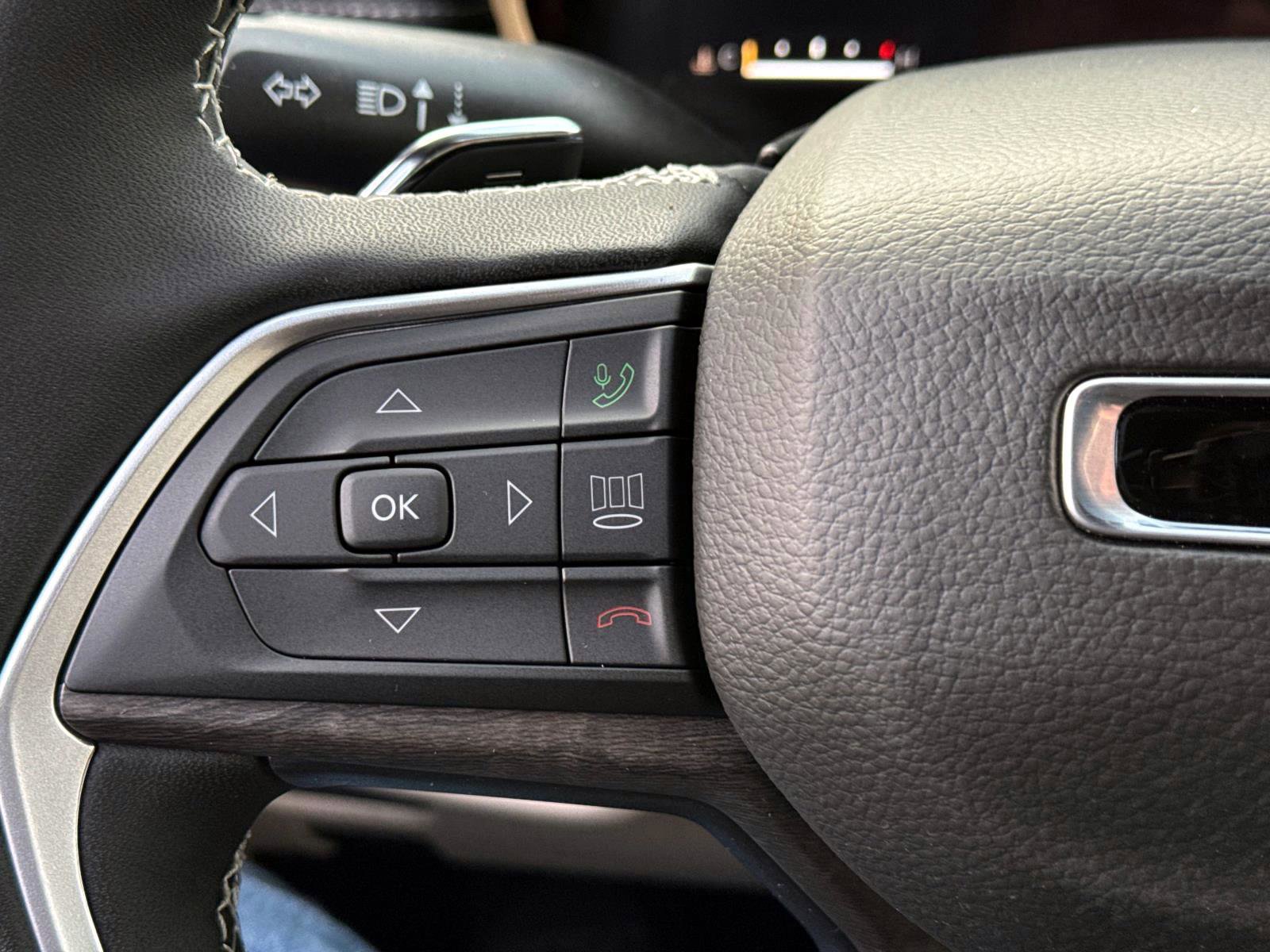 New 2025 Jeep Grand Cherokee Limited image 15