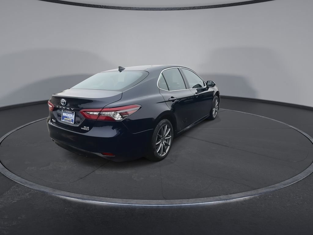 Used 2022 Toyota Camry XLE image 8