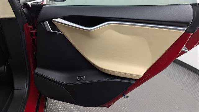 Used 2013 Tesla Model S Performance RWD image 18