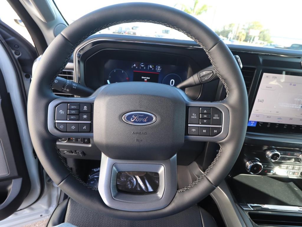 New 2026 Ford F250 4x4 Crew Cab Super Duty image 18