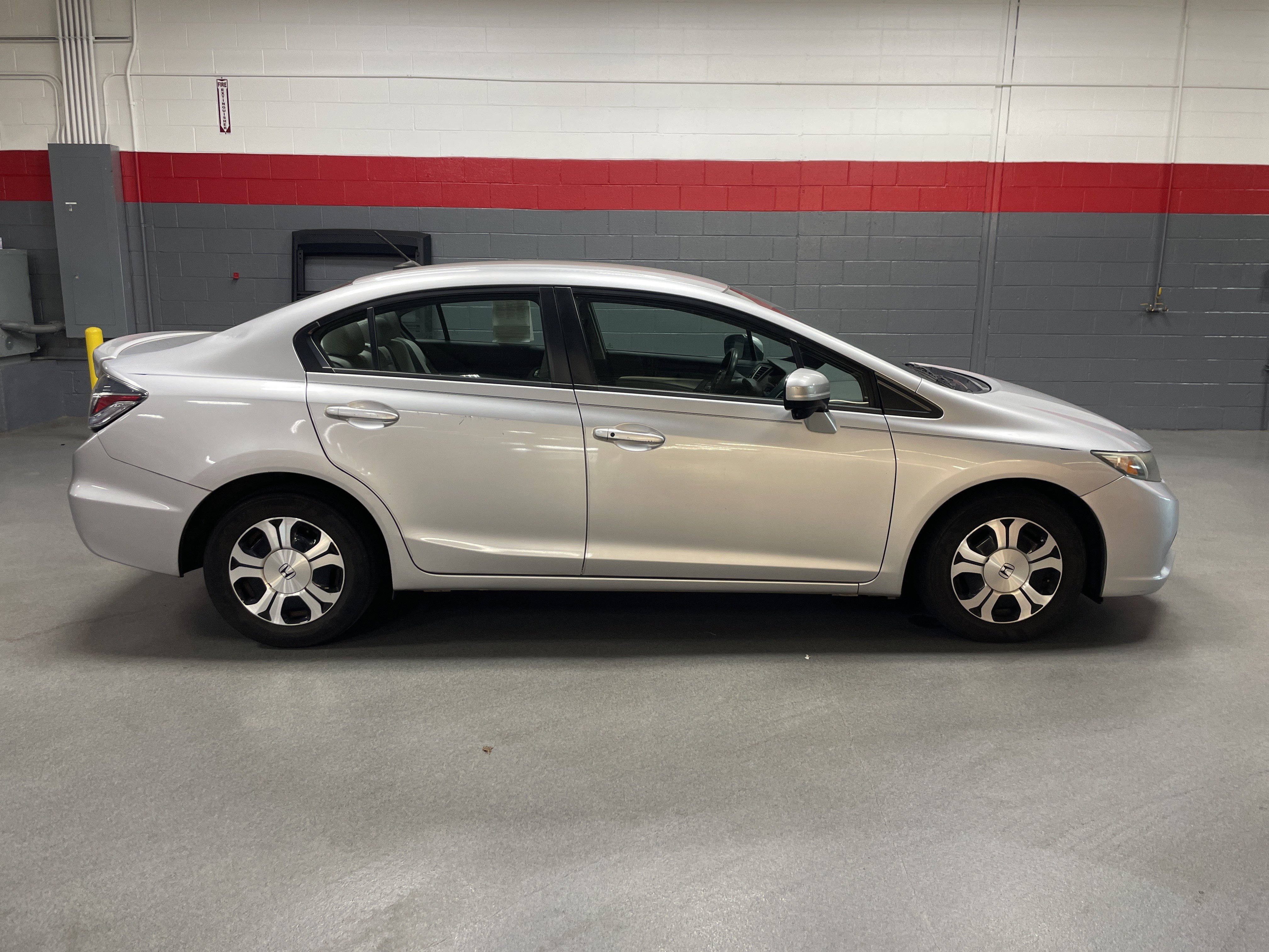 Used 2015 Honda Civic Hybrid Sedan image 7