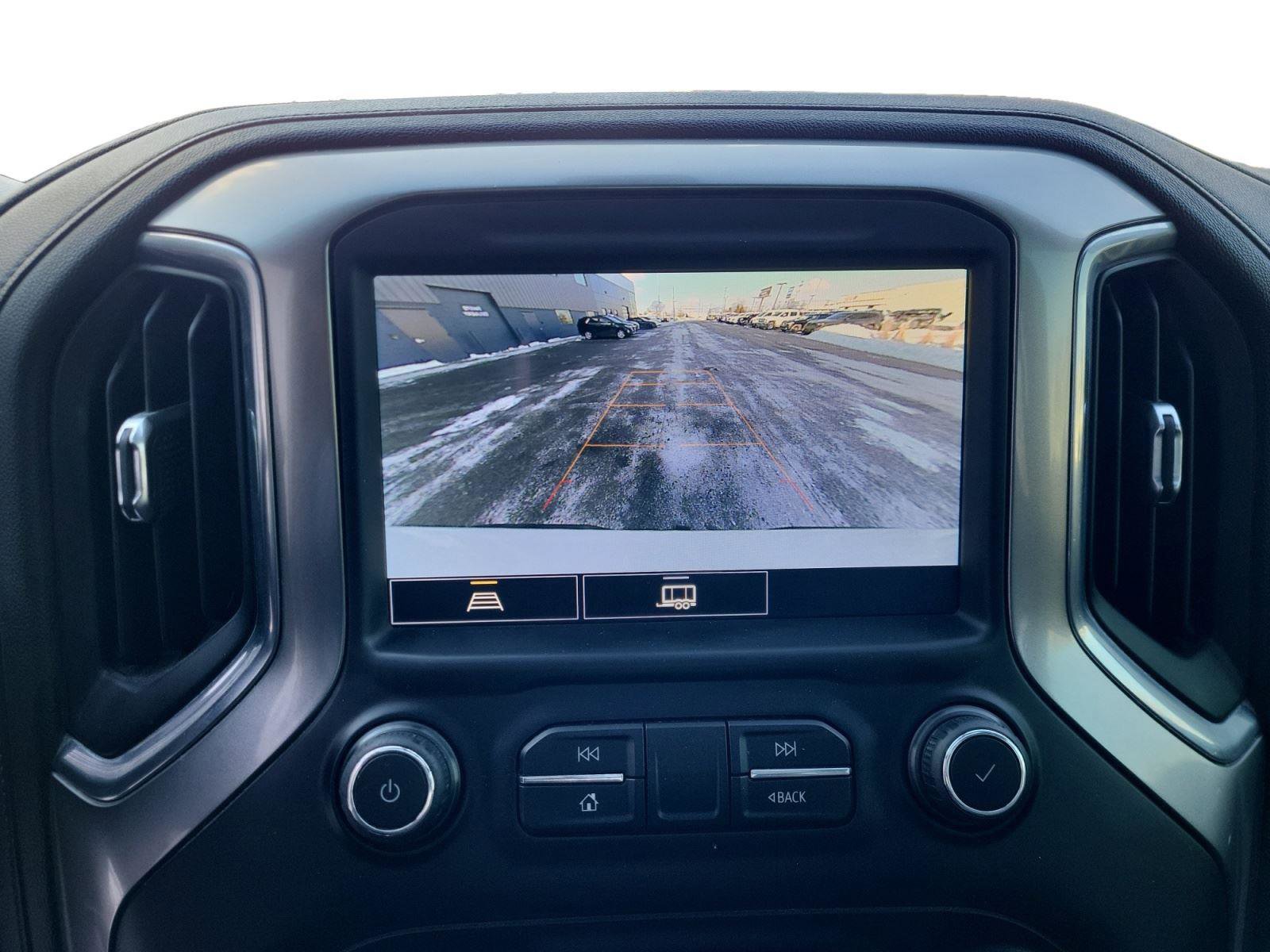 Used 2021 Chevrolet Silverado 1500 LT Trail Boss w/ Convenience Package II image 17