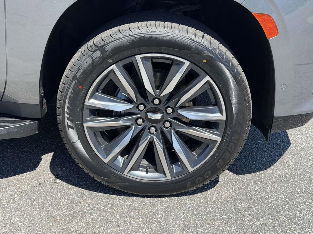 Used 2021 Cadillac Escalade Sport w/ Driver Assist Tech Package AWD/4WD image 25