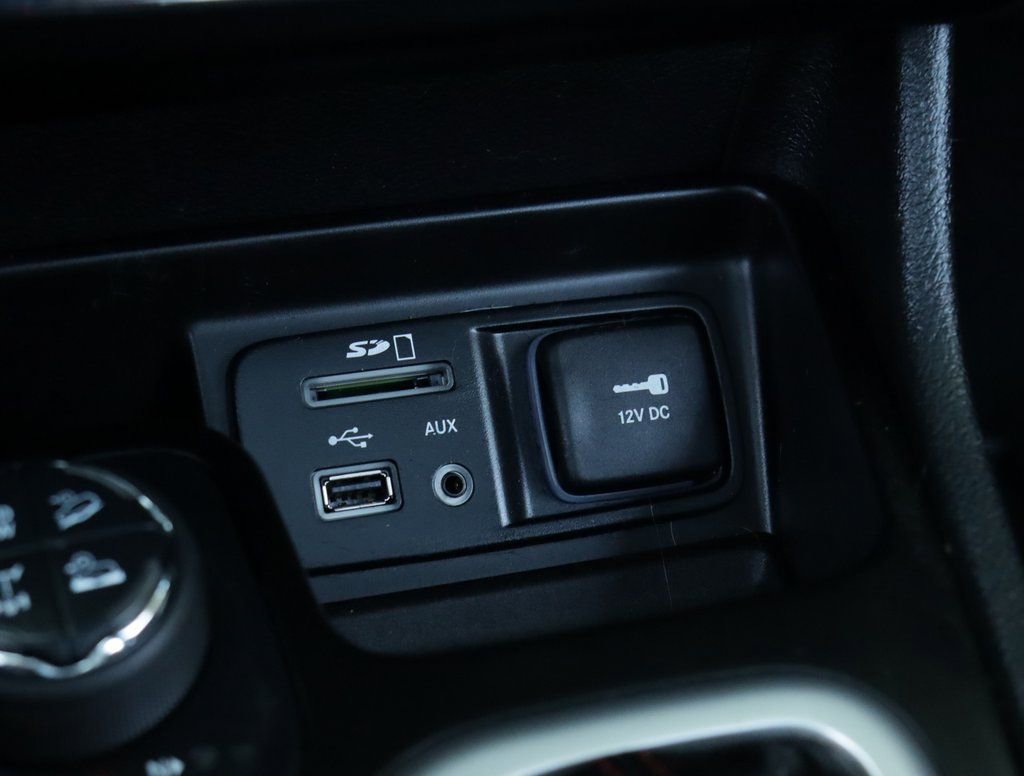 Used 2018 Jeep Cherokee Trailhawk w/ Comfort/Convenience Group image 21