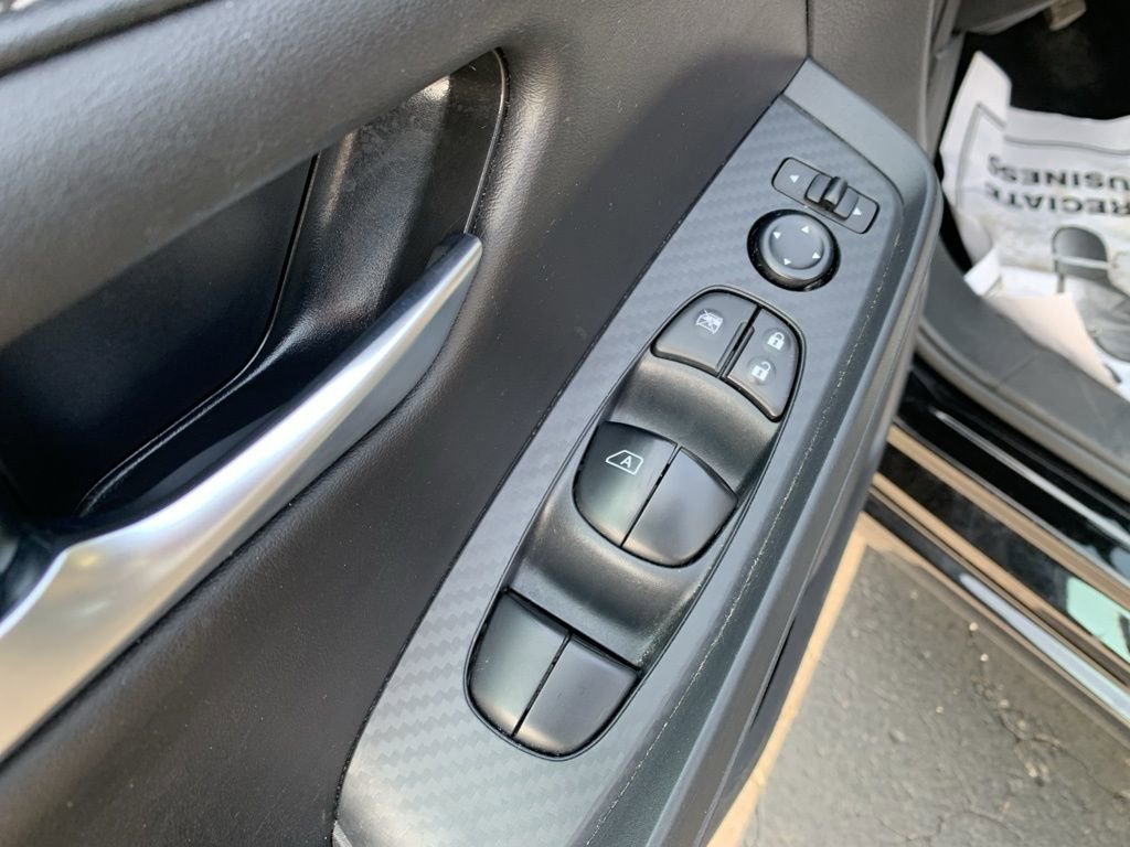 Used 2025 Nissan Sentra SV FWD image 19