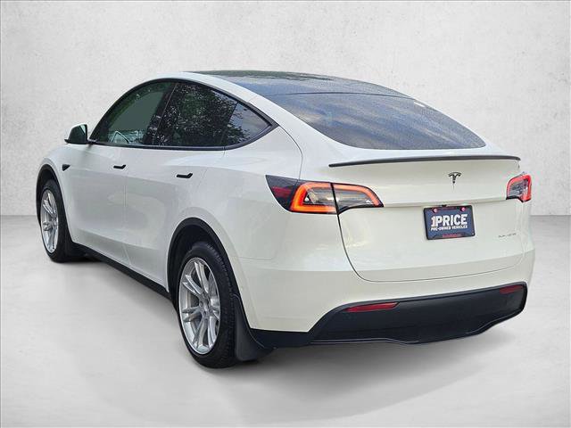 Used 2022 Tesla Model Y Long Range image 8