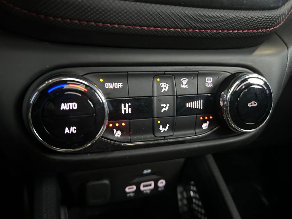 Used 2023 Chevrolet TrailBlazer RS w/ Sun and Liftgate Package image 36