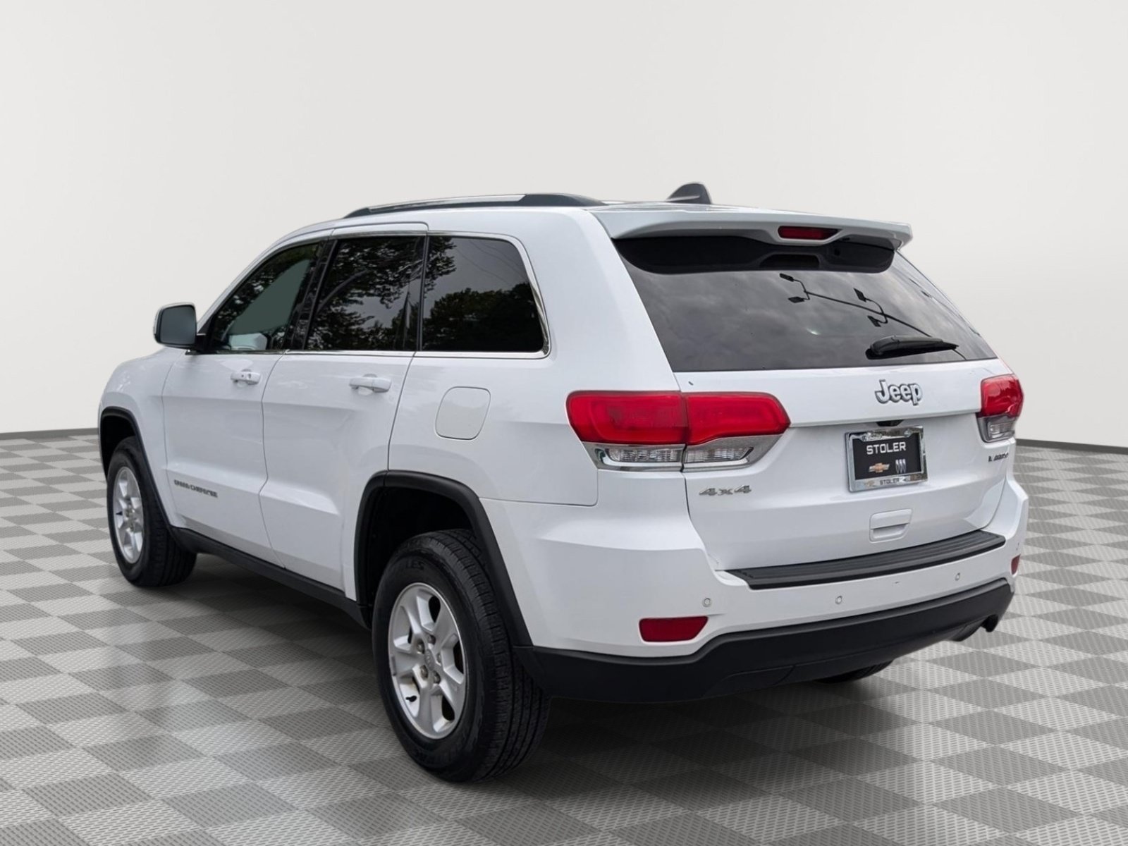 Used 2016 Jeep Grand Cherokee Laredo w/ Quick Order Package 23E AWD/4WD image 3