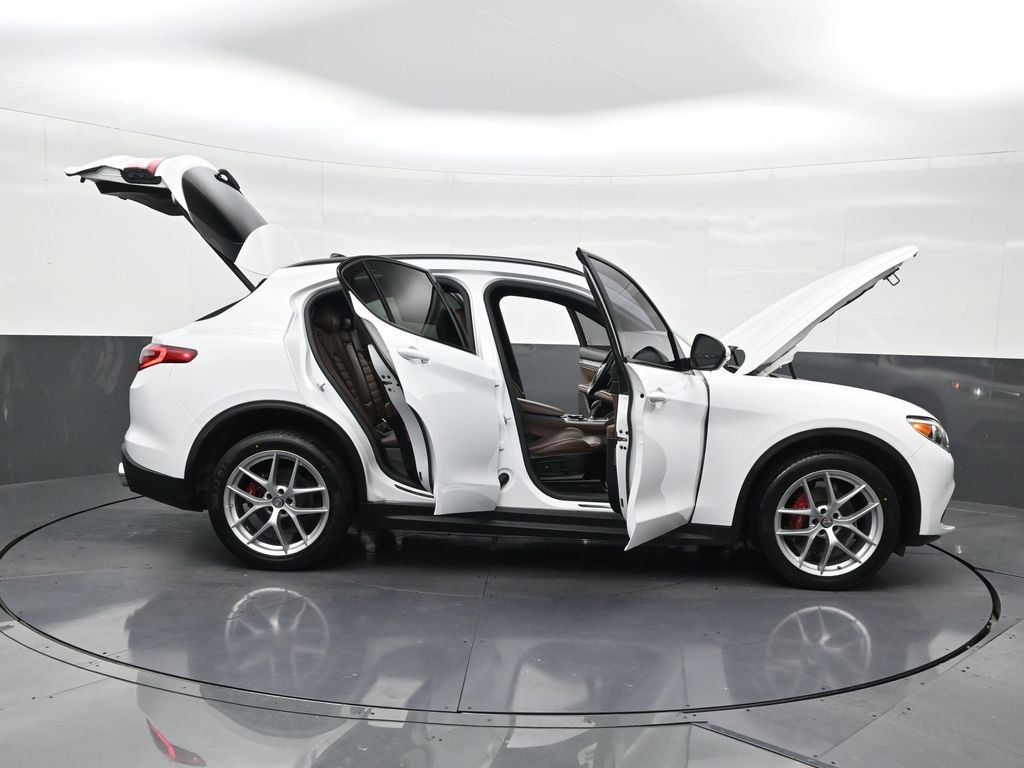 Used 2019 Alfa Romeo Stelvio Ti Sport w/ Quick Order Package 22S Sport image 34