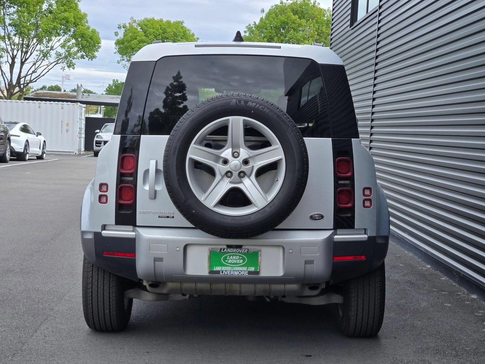 Used 2020 Land Rover Defender 110 SE AWD/4WD image 6