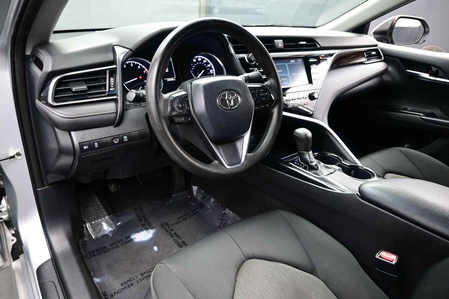 Used 2019 Toyota Camry LE FWD image 13