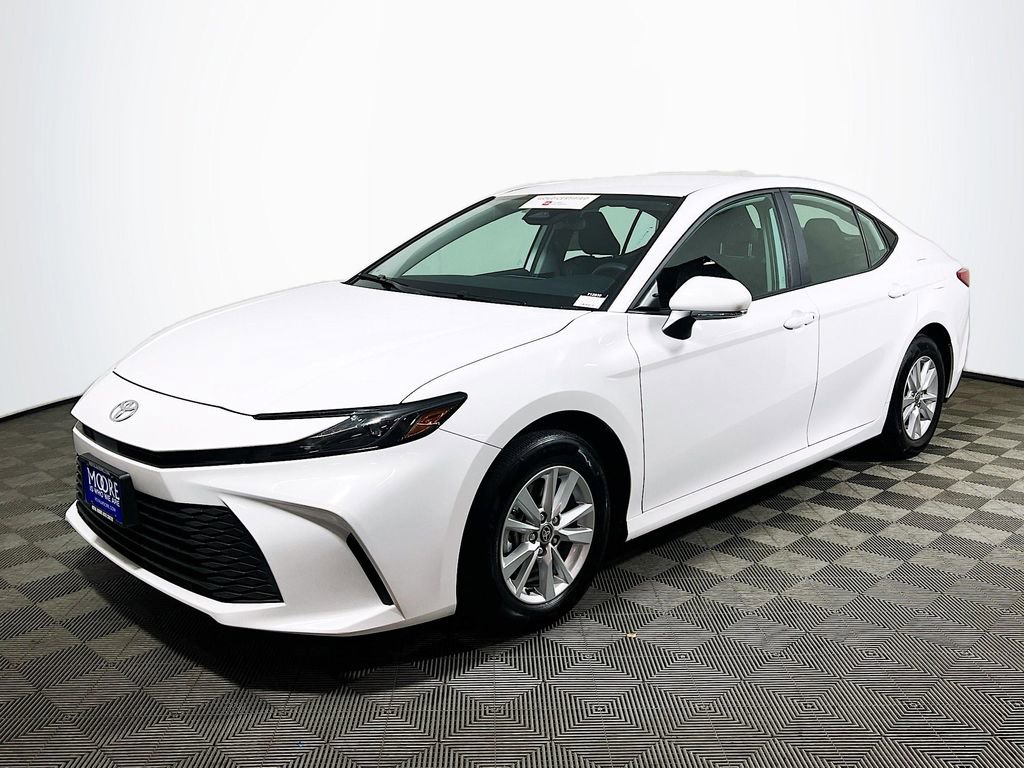 Certified 2025 Toyota Camry LE AWD/4WD image 4