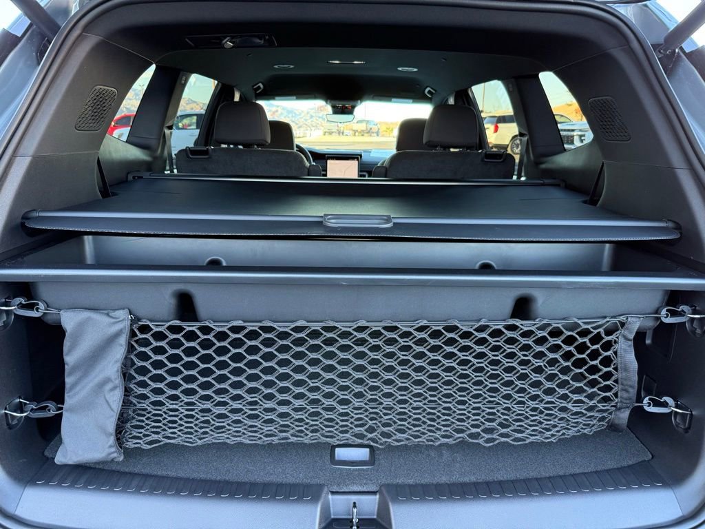 New 2026 GMC Acadia Elevation w/ LPO, Cargo Package image 18