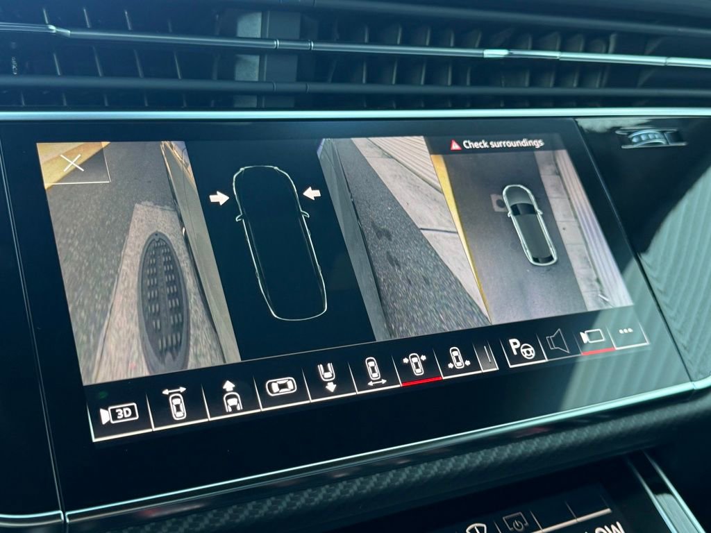 Used 2024 Audi RS Q8 w/ Black Optic Package image 37