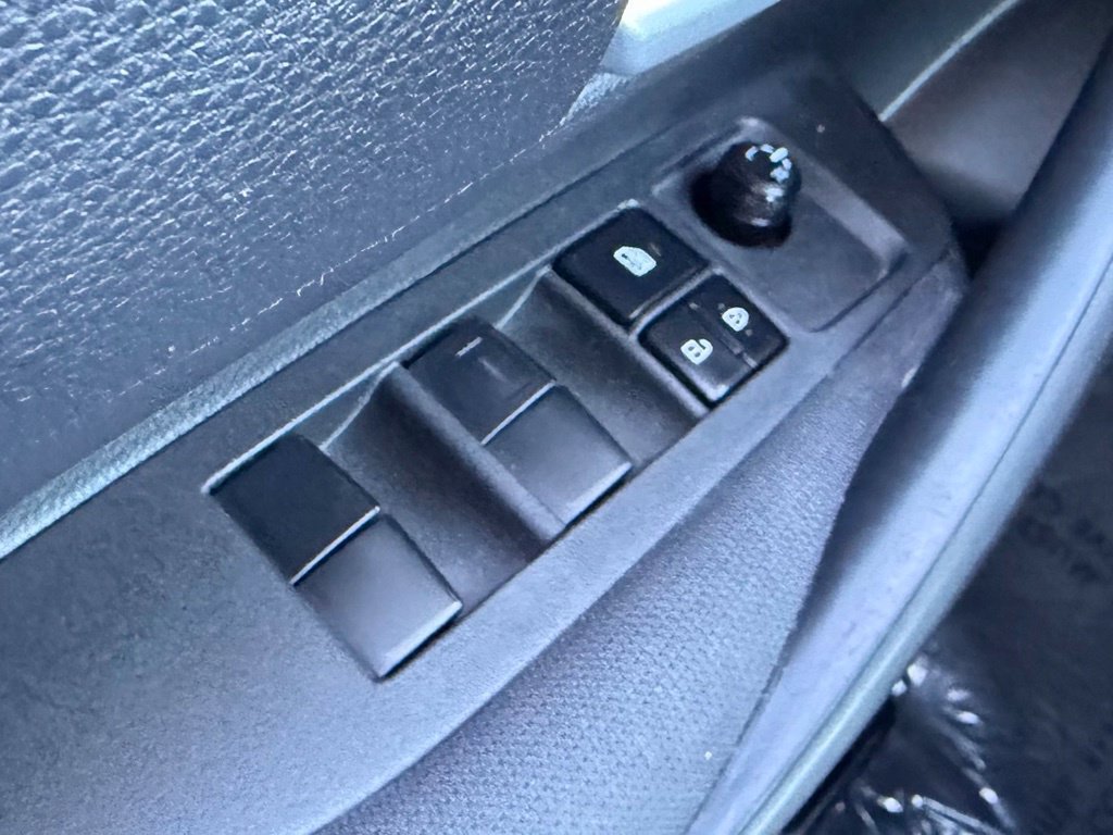 Used 2020 Toyota Corolla LE FWD image 14