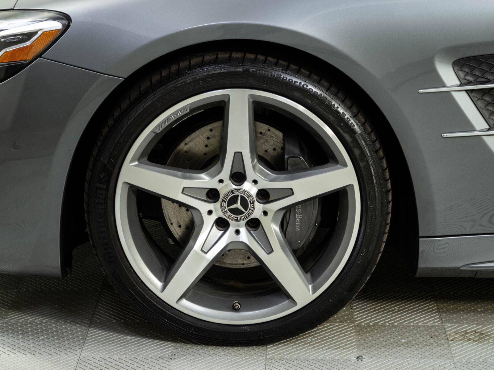 Used 2018 Mercedes-Benz SL 550 image 34