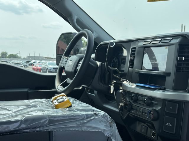 New 2024 Ford F350 XL w/ Snow Plow Prep Package image 33