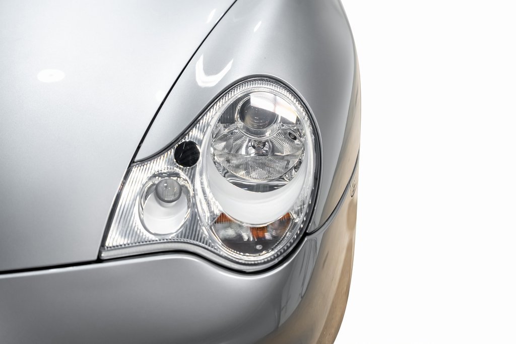 Used 2003 Porsche 911 Carrera 4 image 8