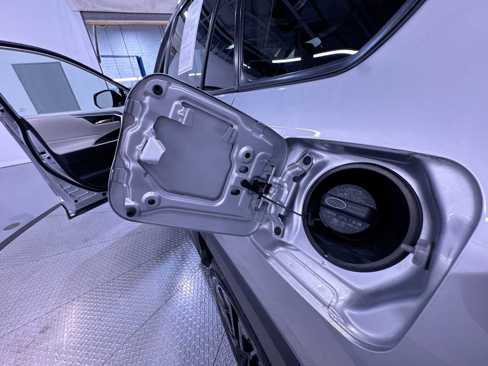 Used 2024 Toyota RAV4 XLE Premium FWD image 40