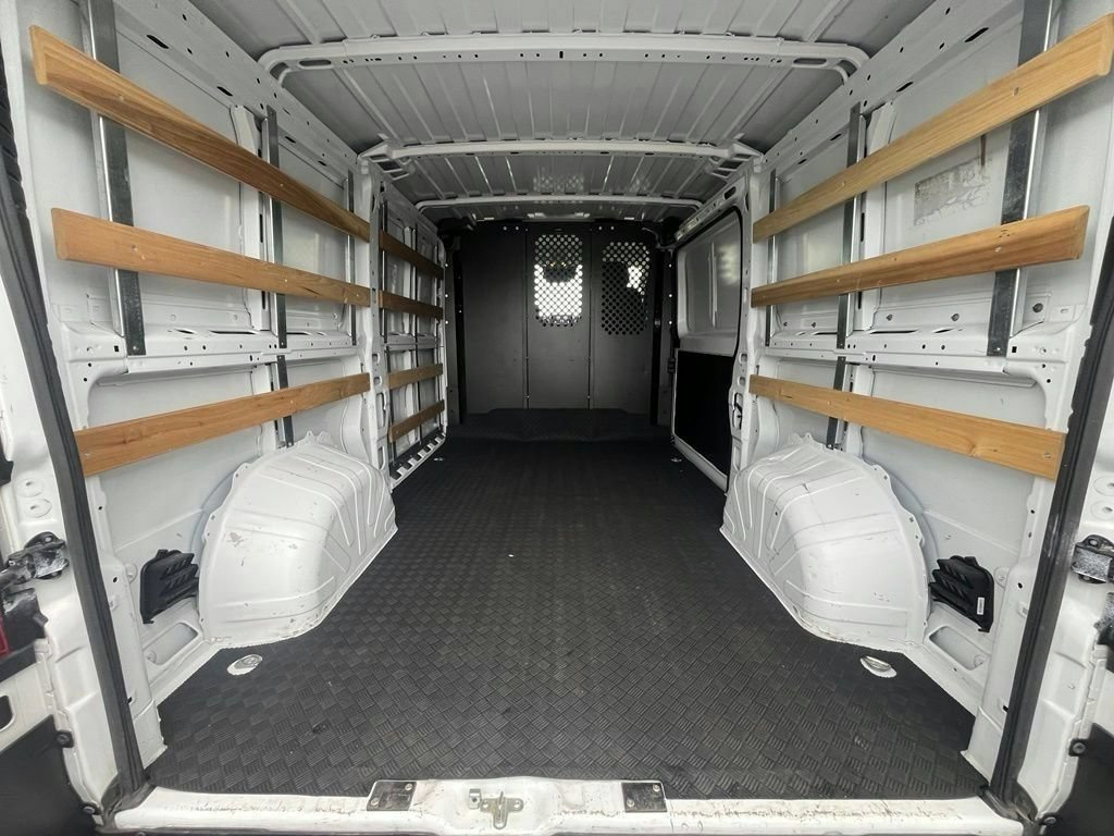 Used 2025 RAM ProMaster 2500 w/ U-Haul Equipment Group FWD image 23
