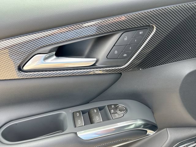 Used 2026 Chevrolet Traverse High Country w/ LPO, Floor Liner Package AWD/4WD image 13
