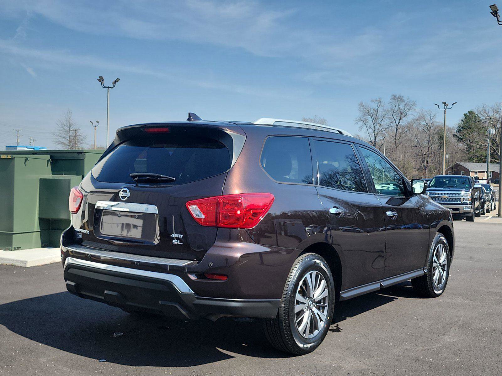 Used 2020 Nissan Pathfinder SL image 5
