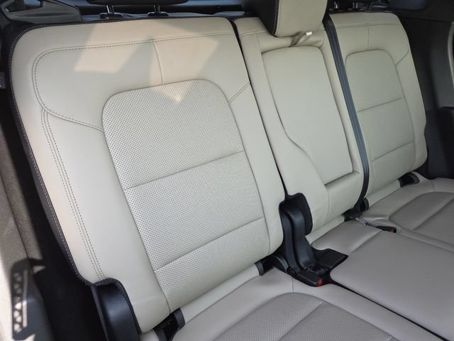 Used 2021 Ford Escape SEL w/ Technology Package AWD/4WD image 23