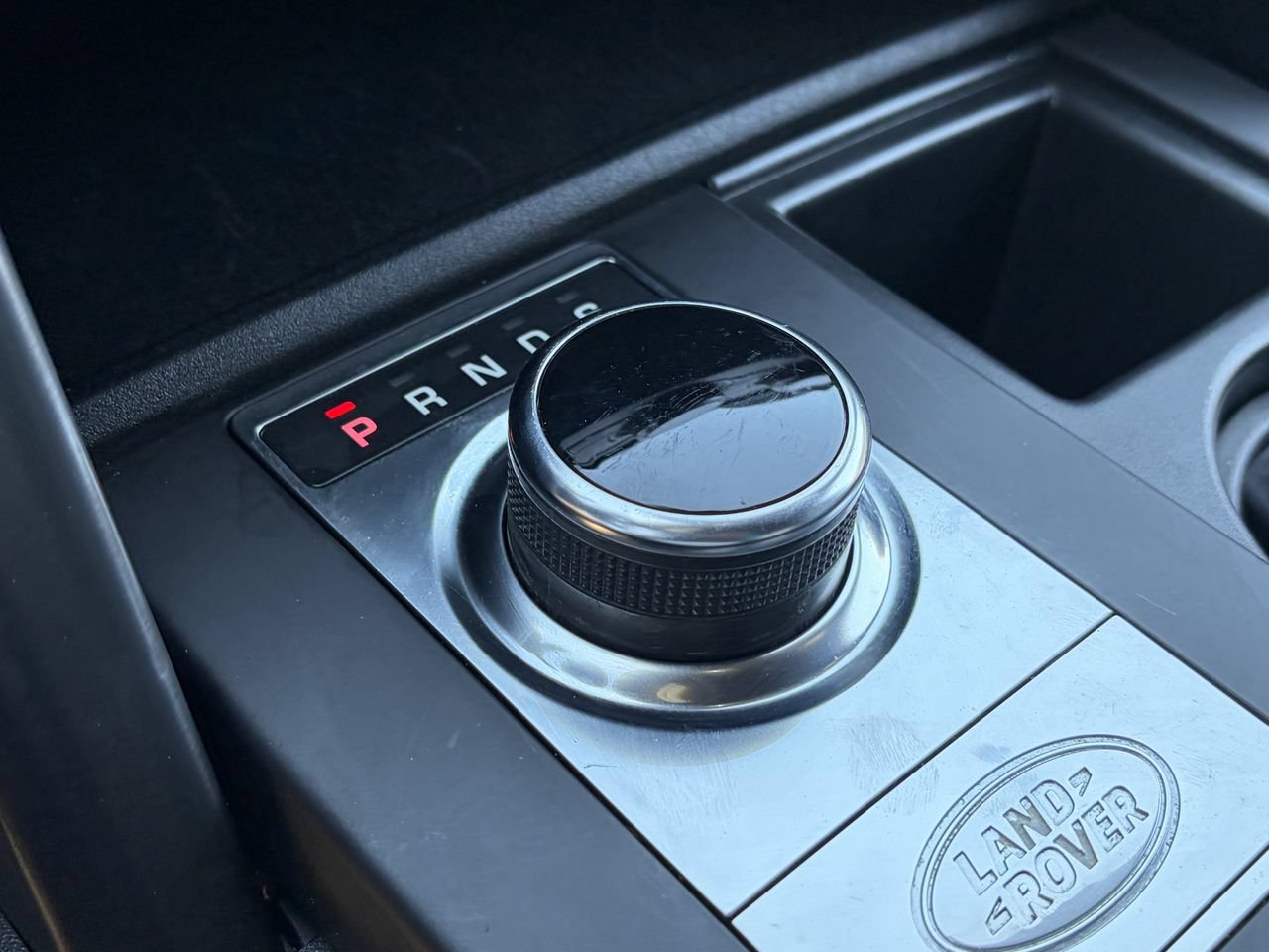 Used 2020 Land Rover Discovery Landmark AWD/4WD image 31