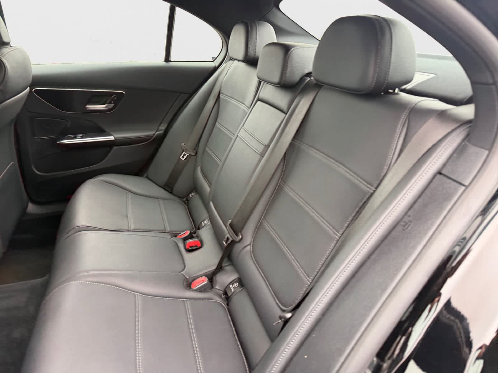 Used 2025 Mercedes-Benz C 300 4MATIC Sedan image 18