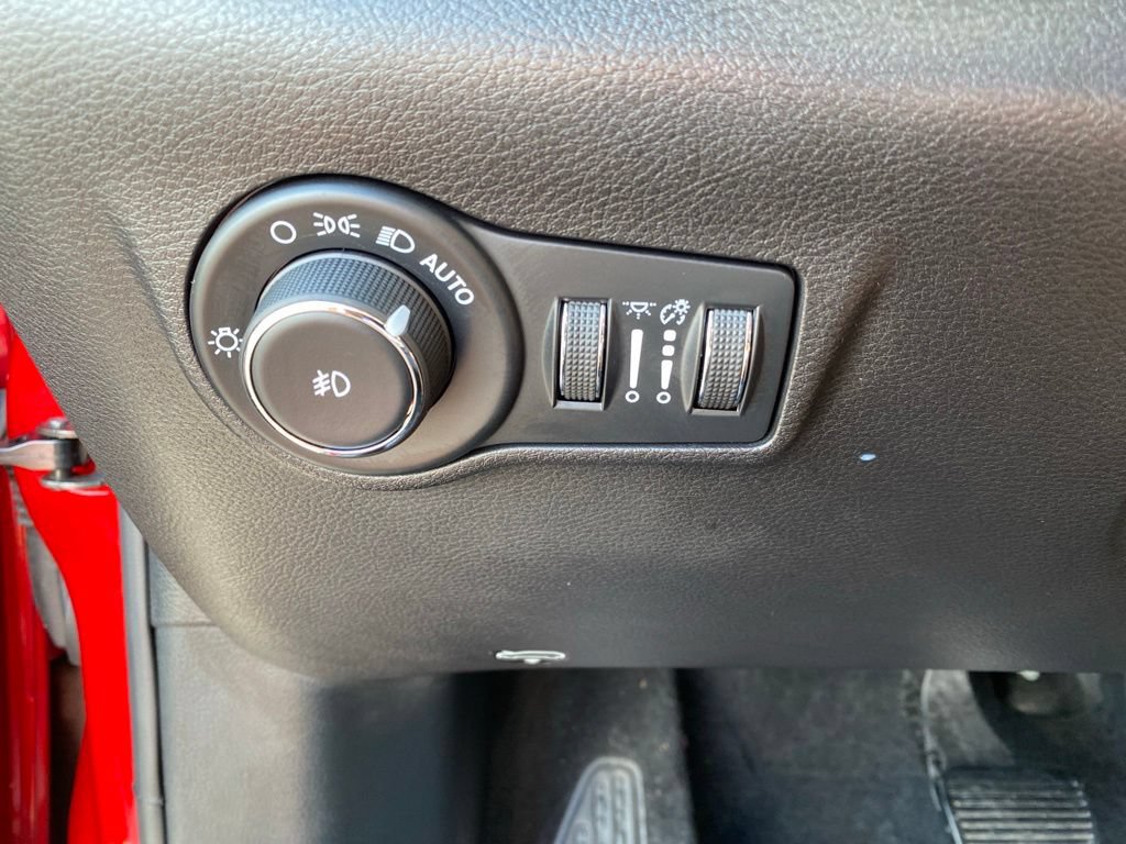 Used 2025 Jeep Compass Limited AWD/4WD image 23