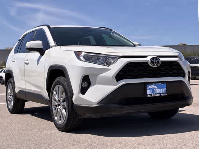 Used 2021 Toyota RAV4 XLE Premium image 10