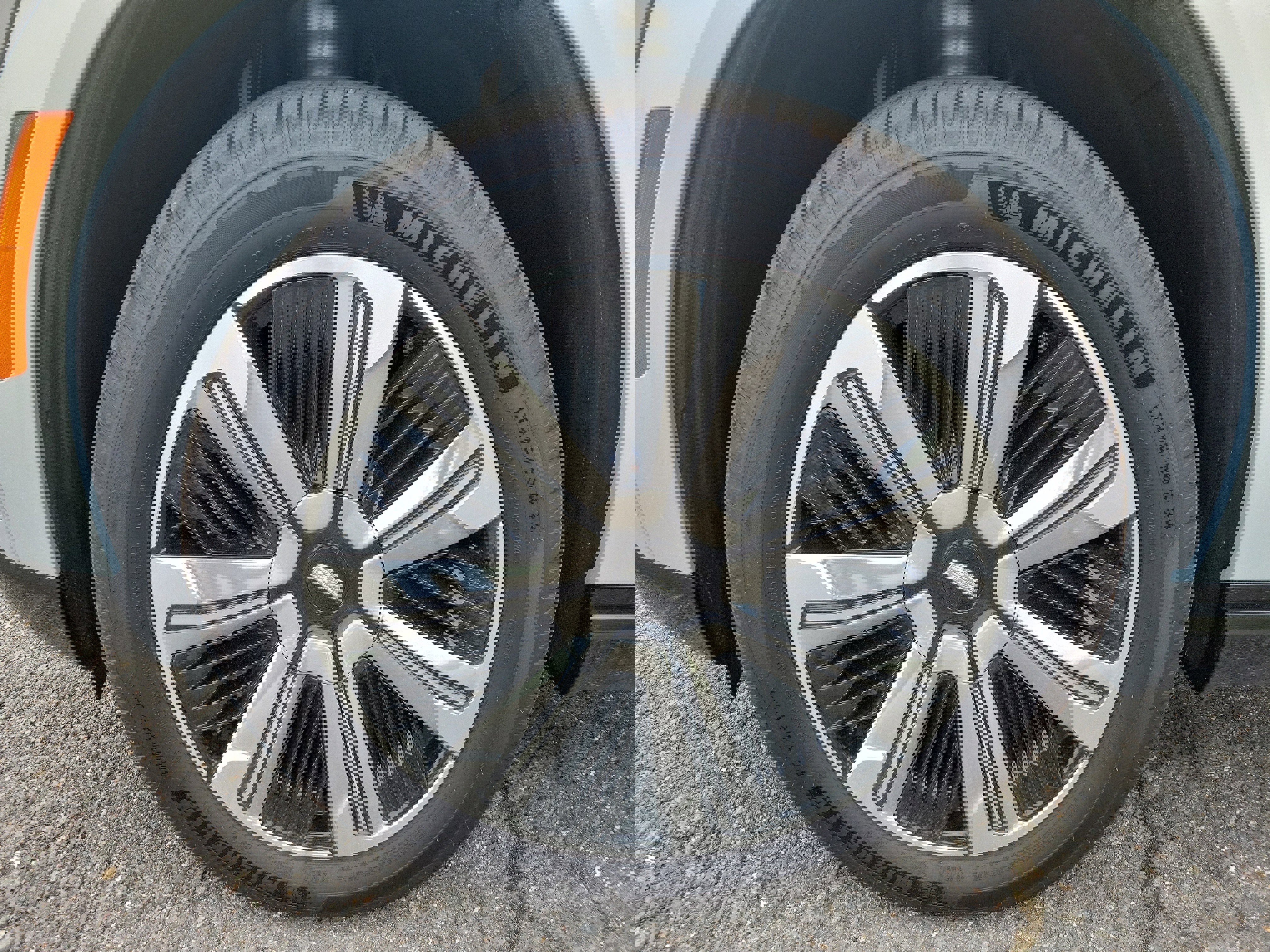 New 2025 Cadillac Escalade IQ Luxury 2 image 12