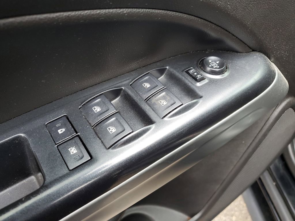 Used 2017 Chevrolet Colorado ZR2 w/ LPO, Premium Interior Package AWD/4WD image 22