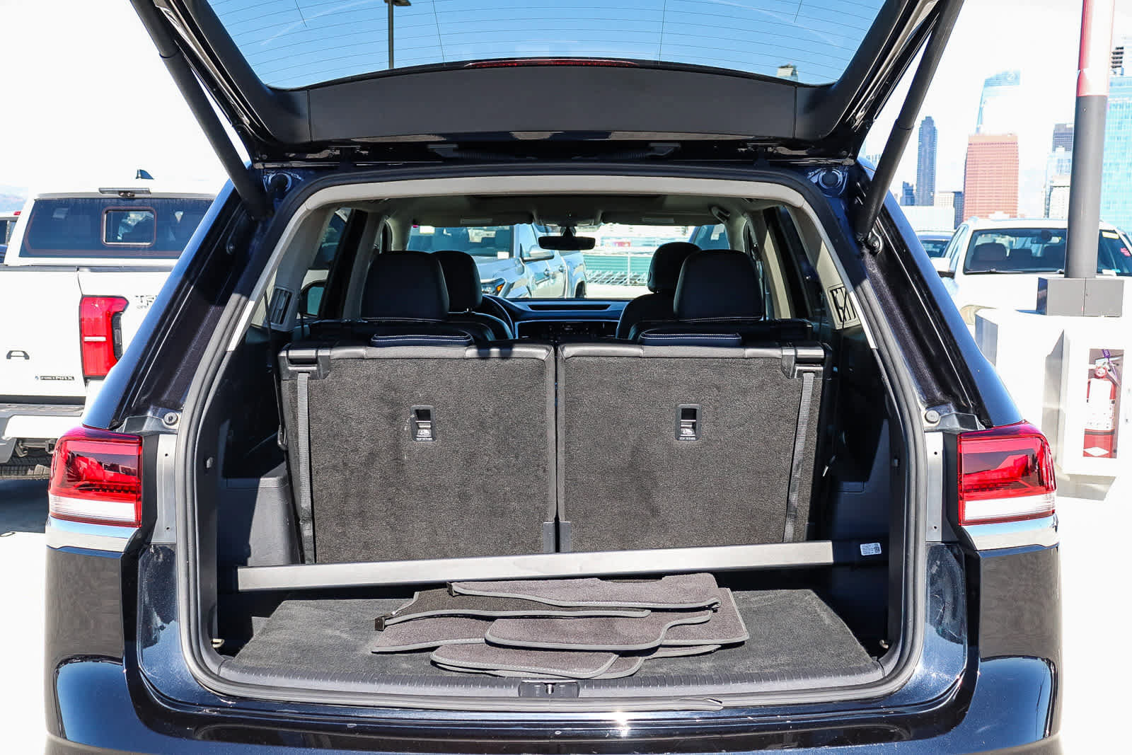 Used 2022 Volkswagen Atlas SE w/ Panoramic Sunroof Package image 30