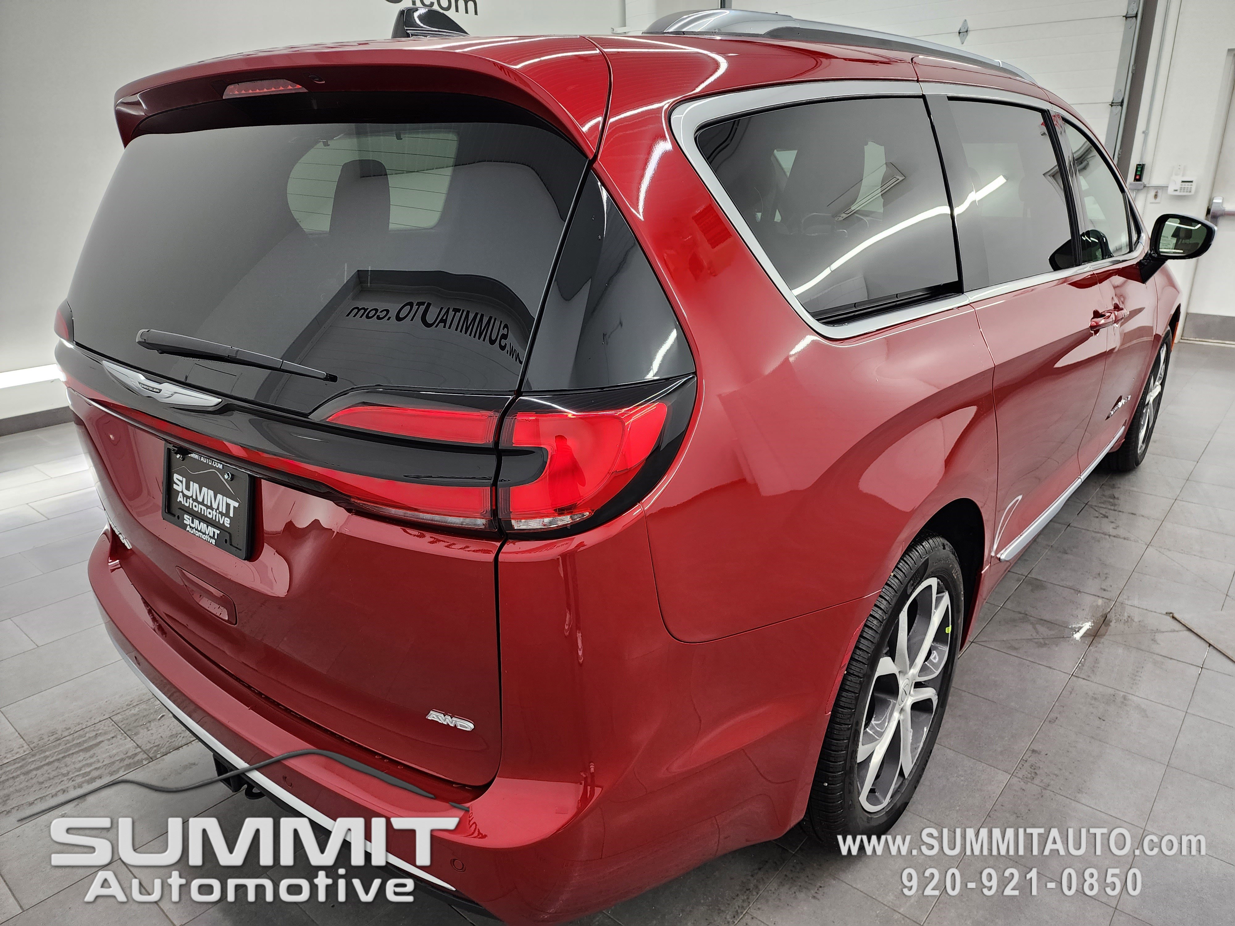 New 2026 Chrysler Pacifica Pinnacle w/ Trailer Tow Group image 5