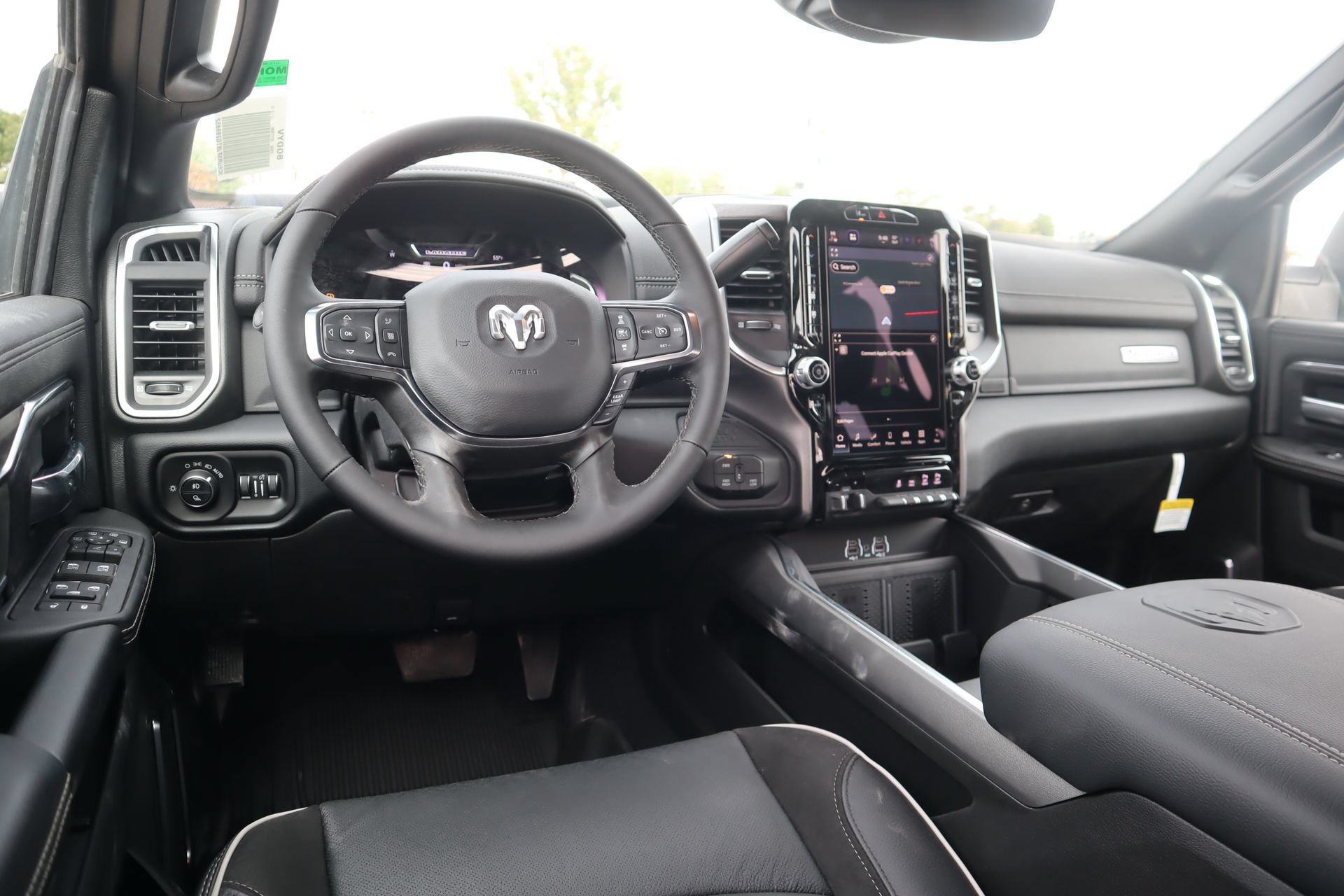 New 2026 RAM 2500 Laramie AWD/4WD image 2