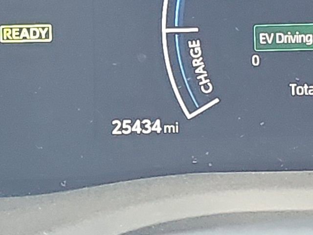 Used 2025 Toyota Camry LE image 33