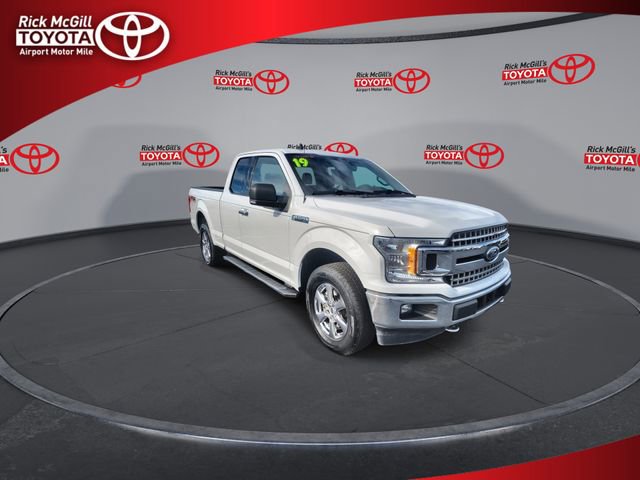 Used 2019 Ford F150 XLT w/ Equipment Group 302A Luxury image 2