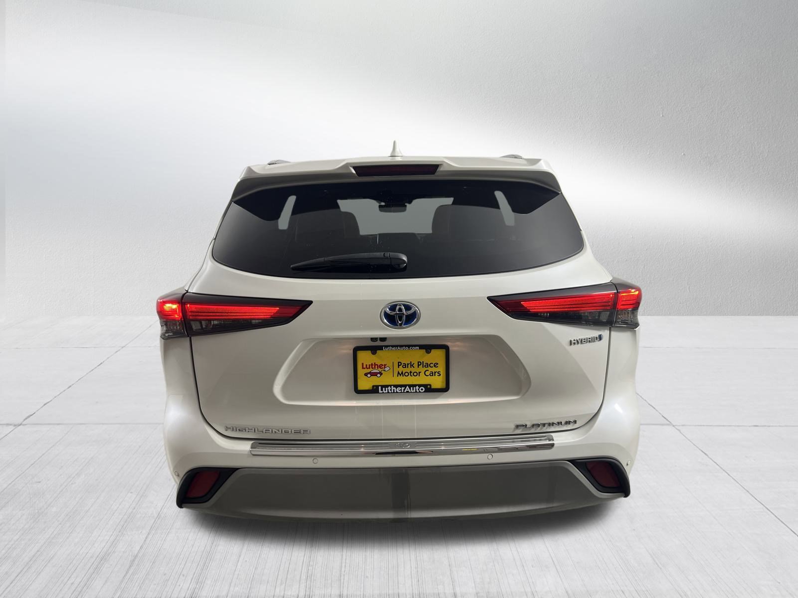 Used 2021 Toyota Highlander Platinum image 6