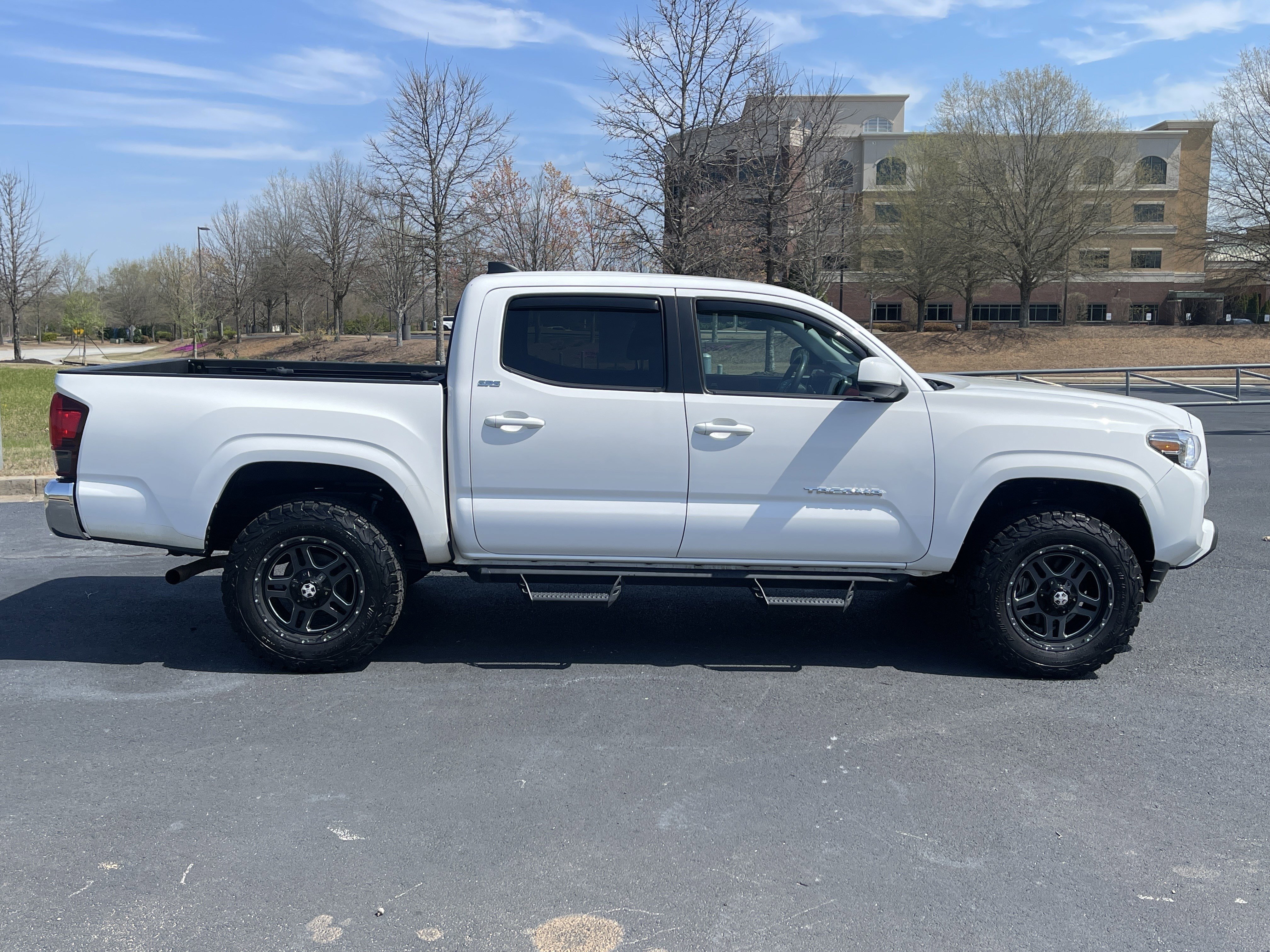 Used 2022 Toyota Tacoma SR5 image 10
