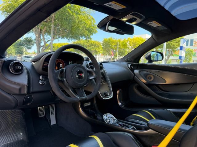 Used 2018 McLaren 570S RWD image 9