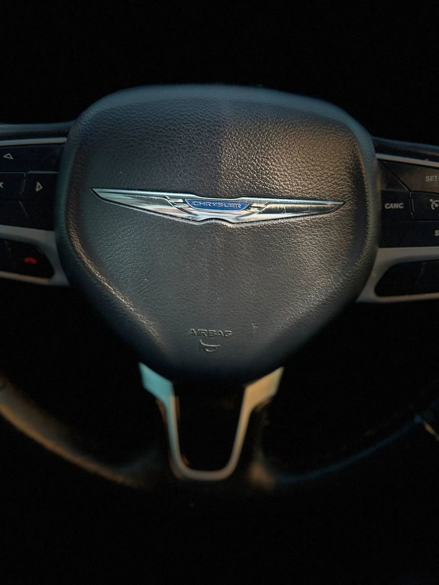 Used 2017 Chrysler Pacifica Touring-L Plus FWD image 51
