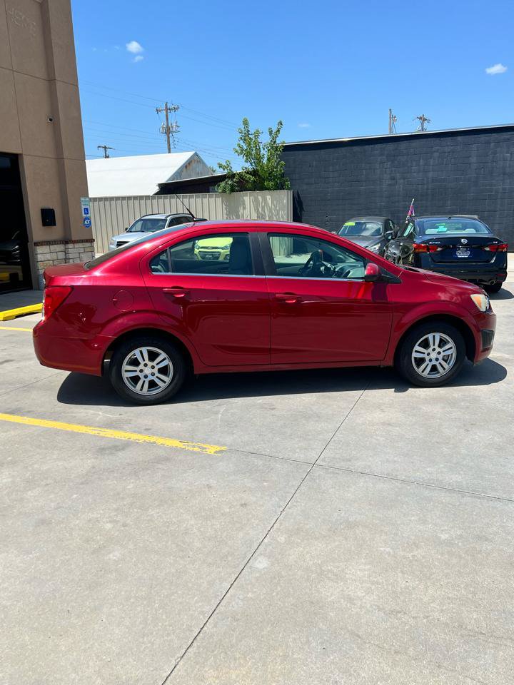 Used 2014 Chevrolet Sonic LT FWD image 10