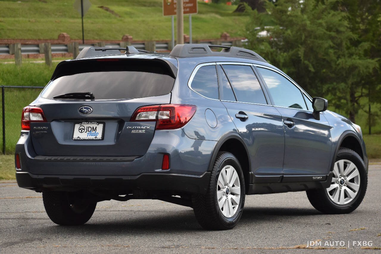 Used 2017 Subaru Outback 2.5i Premium AWD/4WD image 5