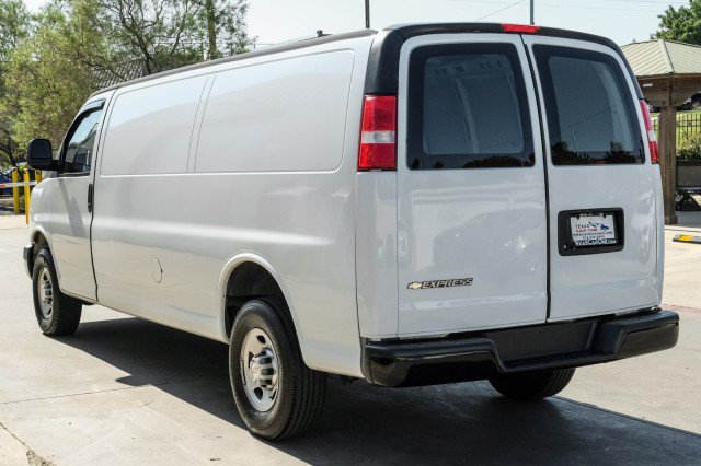 Used 2022 Chevrolet Express 2500 Extended w/ Driver Convenience Package RWD image 8
