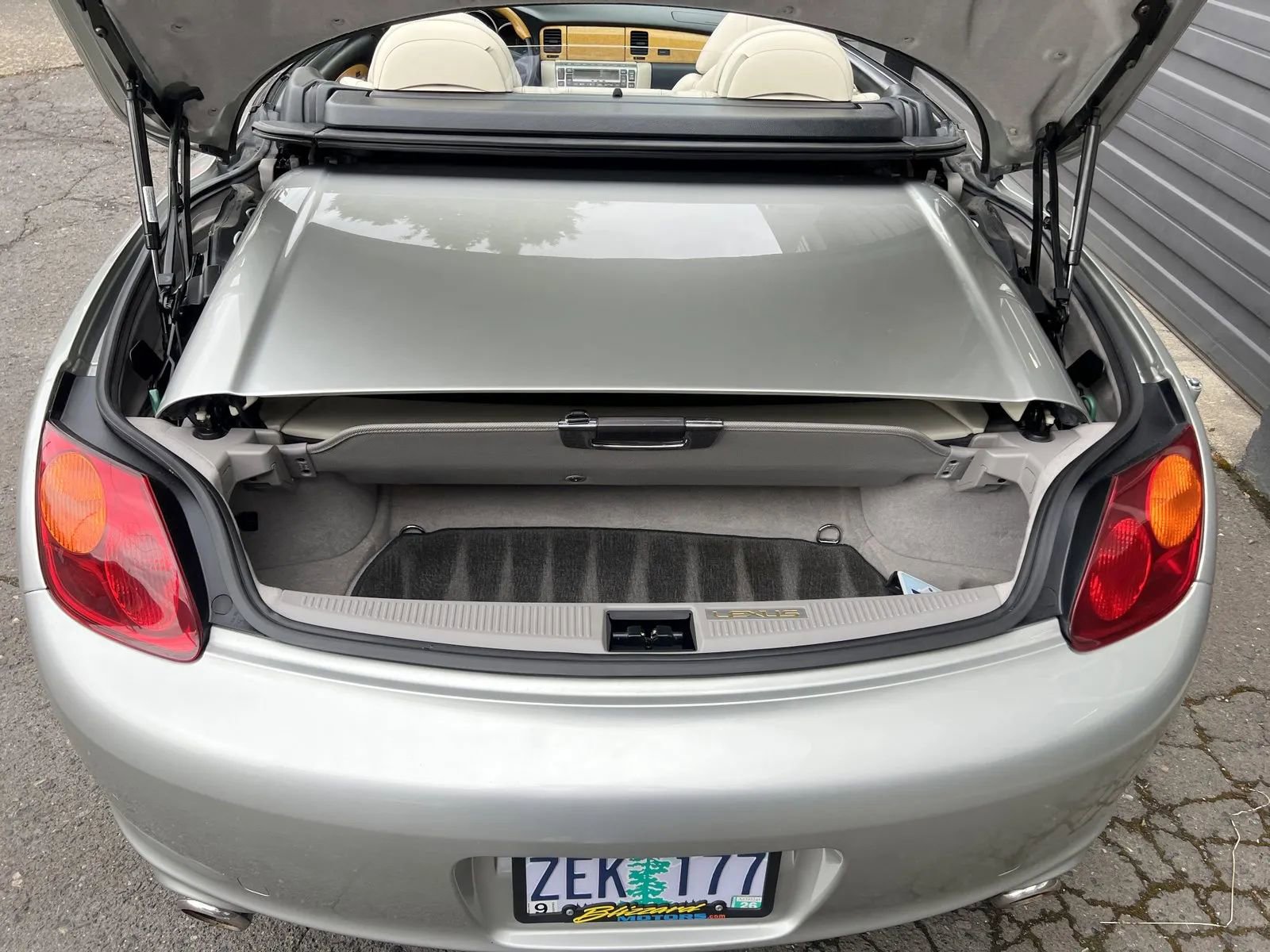 Used 2002 Lexus SC 430 Convertible image 5
