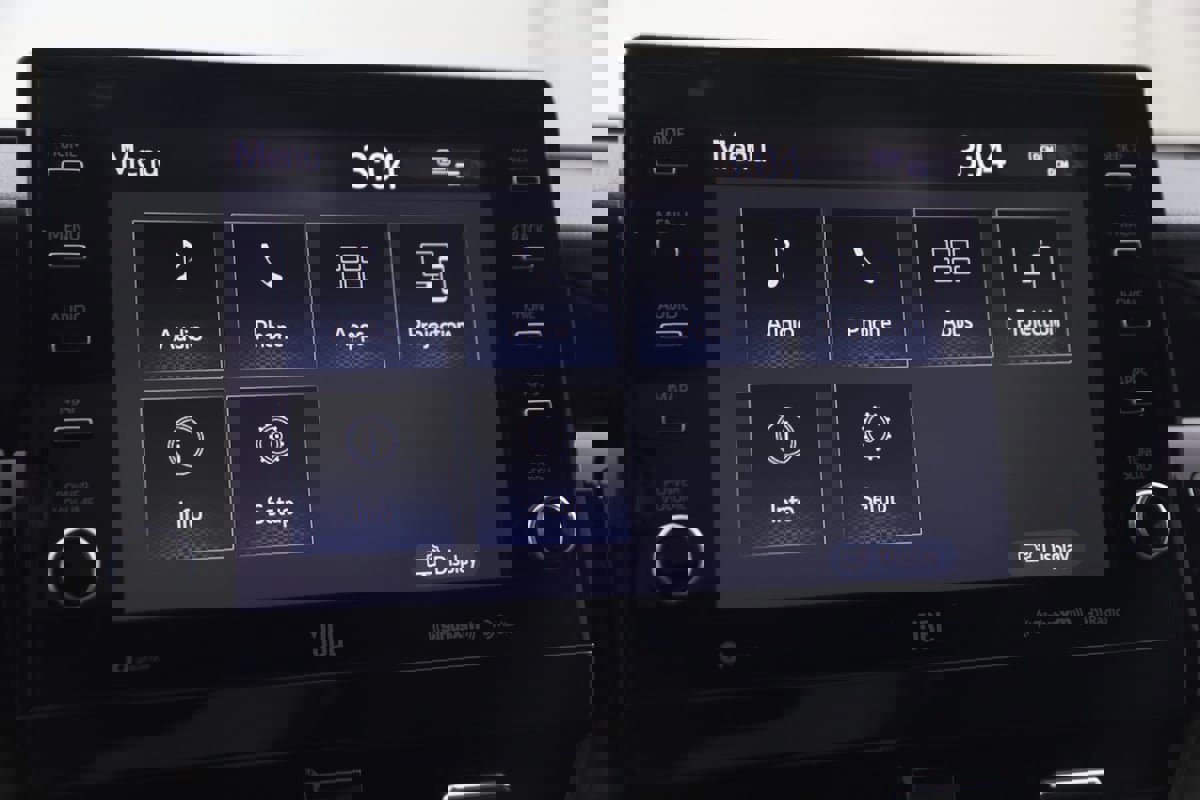 Used 2021 Toyota Camry XSE FWD image 33