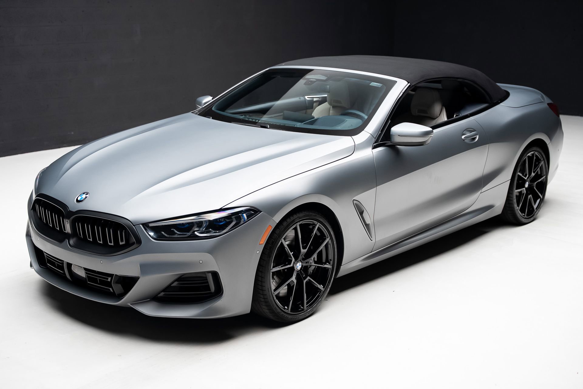 Used 2023 BMW 840i xDrive Convertible image 5