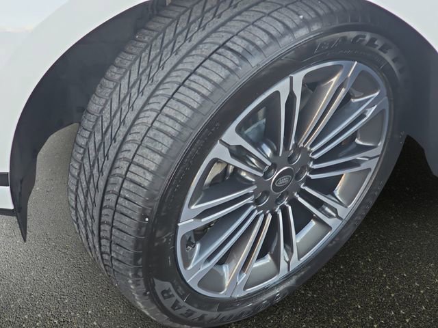 Used 2025 Land Rover Range Rover Evoque S image 34